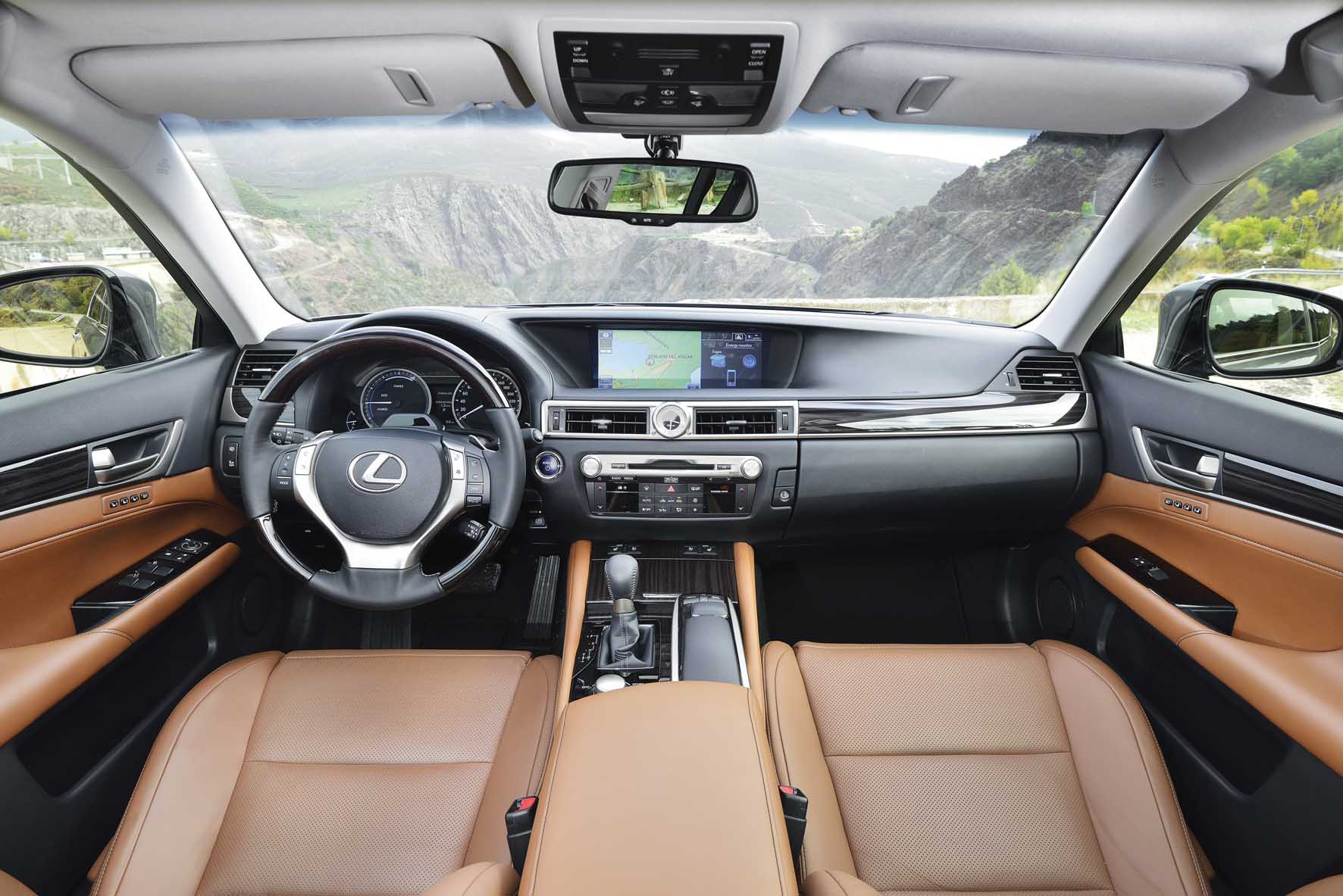 Lexus GS 300h 2013 interni 1