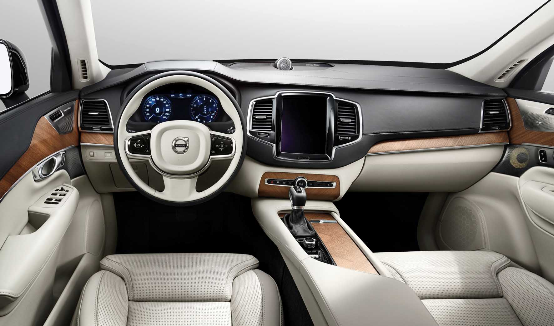Volvo 2014 nuova XC 90 interno plancia-ilnordest