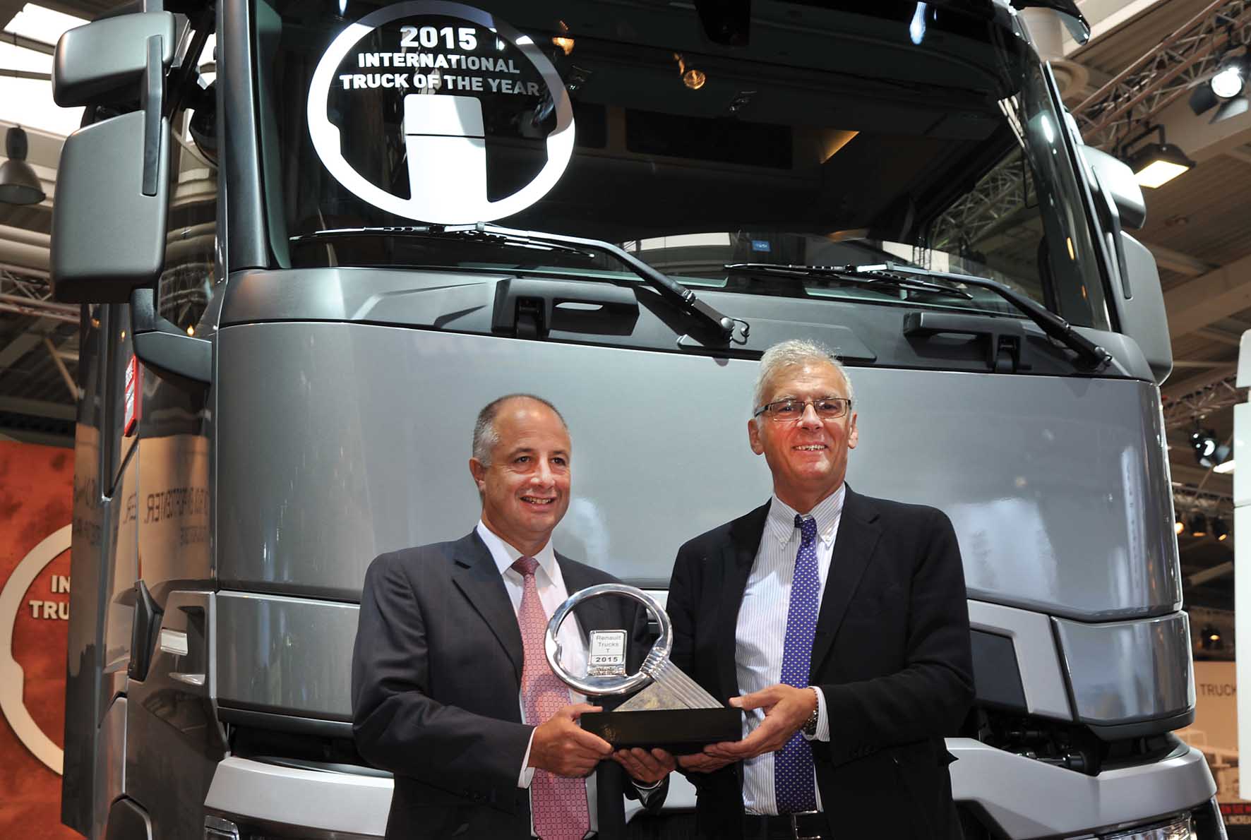 renault trucks t international truck of the year 2015 1 1