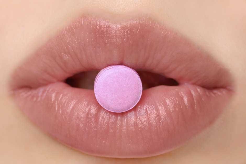 addyl viagra femminie pillola labbra donna bocca