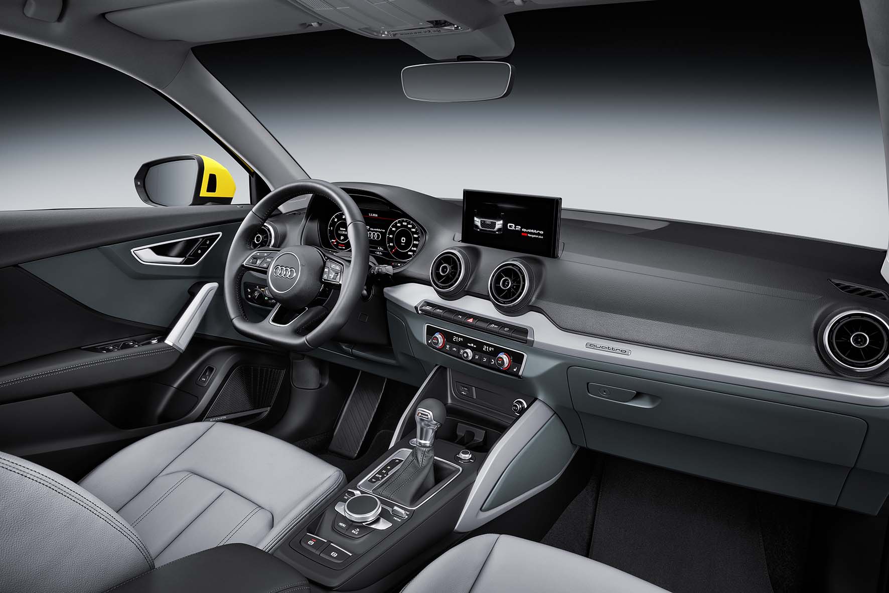 Audi Q2 2016 interni 1
