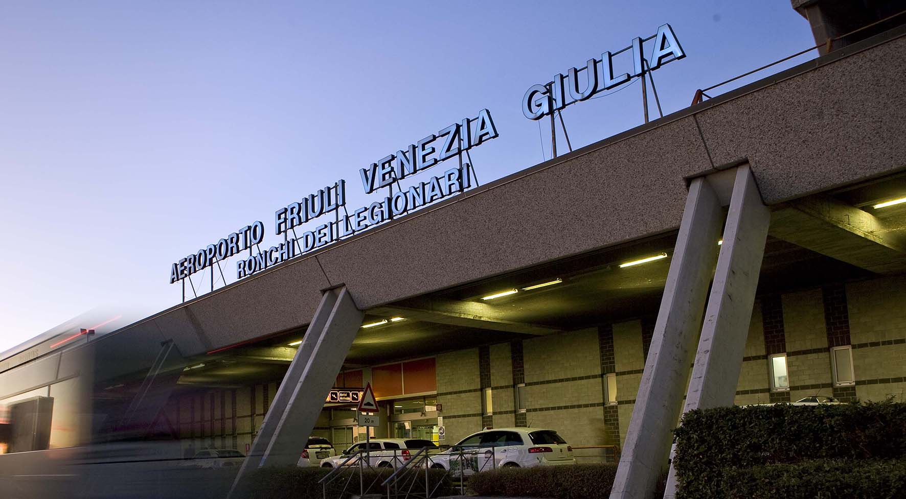 Aeroporto Trieste Ronchi legionari Area esterna aerostazione