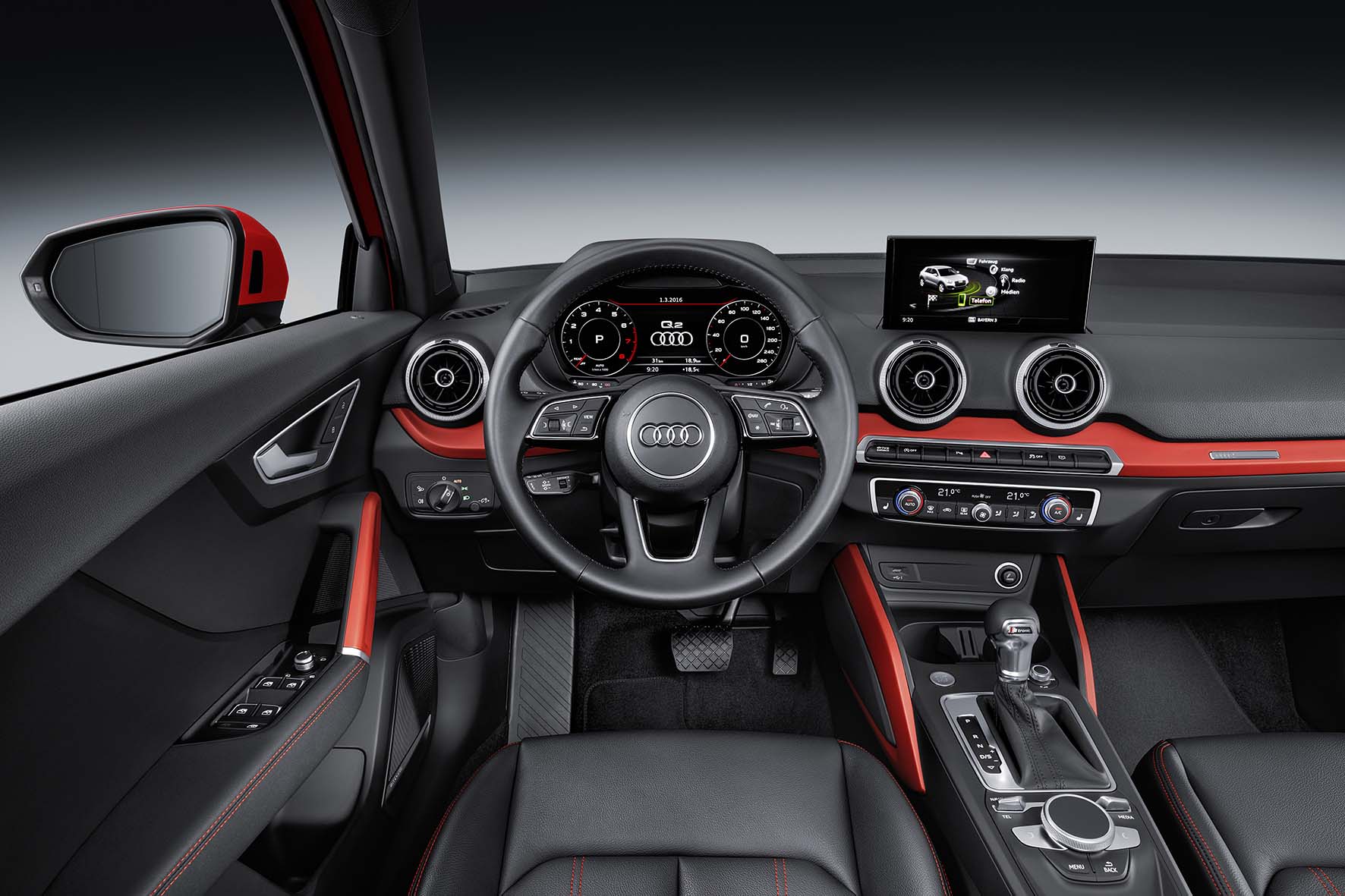 Audi 2016 Q2 interni