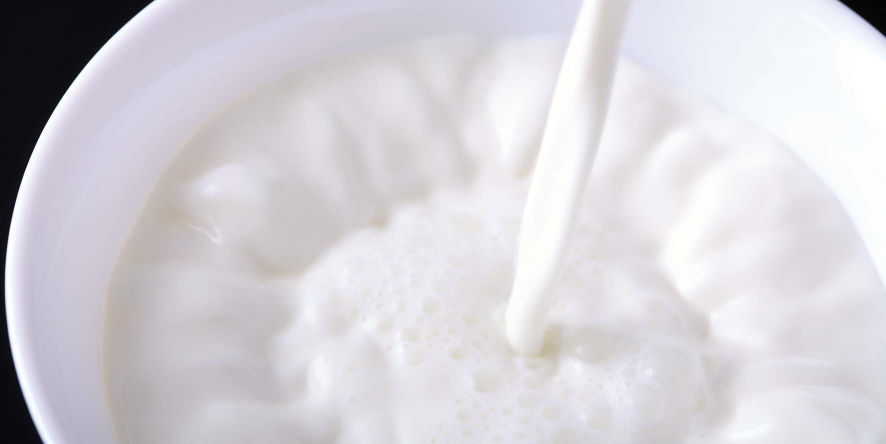 latte sintetico latte in tazza