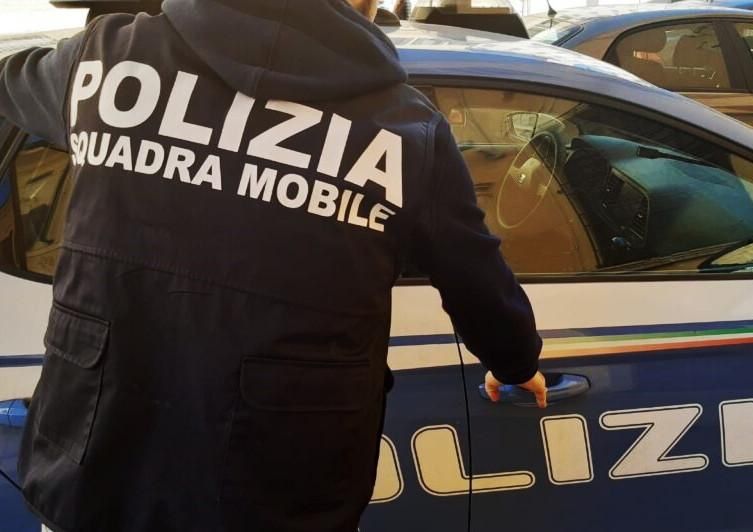 Refurtiva per oltre 100 mila euro in casa, 3 fermi a Milano per ricettazione