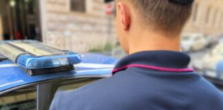 Armato di coltello in stazione a Padova, arrestato 27enne che grida “Allah Akbar”