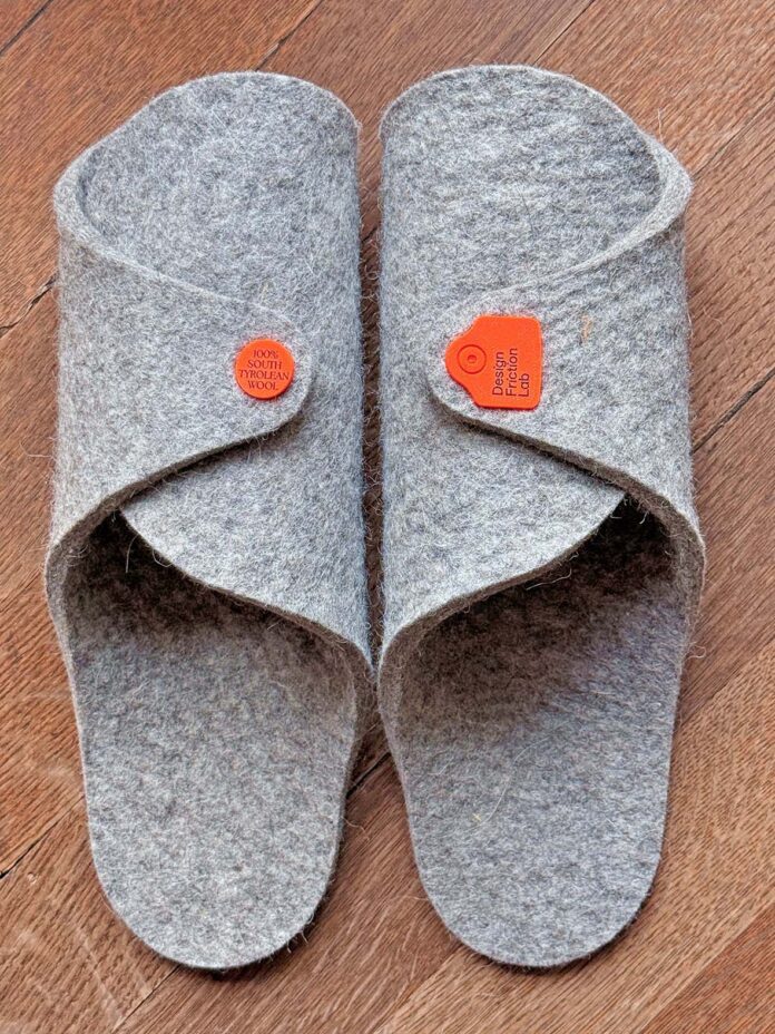 pantofole di lana per hotel Design Friction Lab-unibz_Hotel Slipper_2 nuova vita alla lana